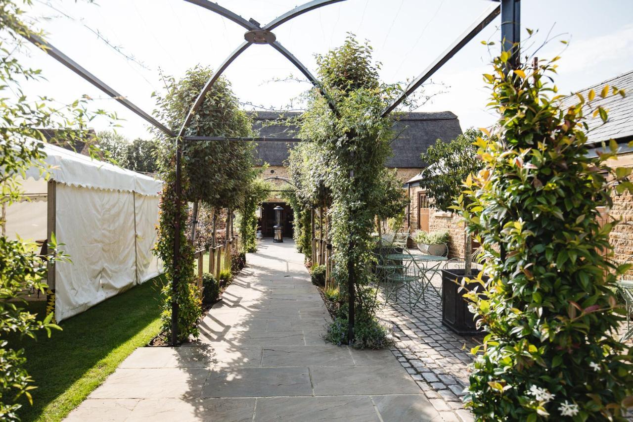 The George Inn Barford St Michael Экстерьер фото The Pergola