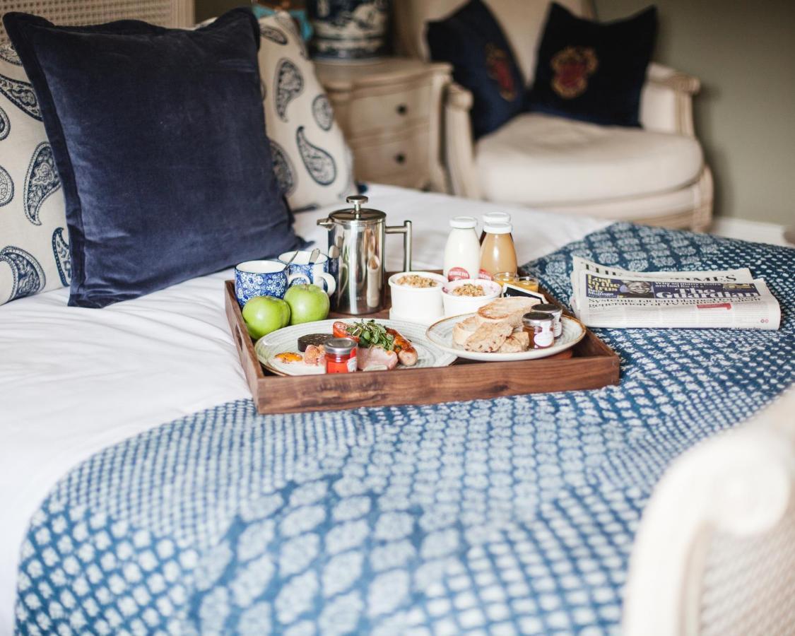 The George Inn Barford St Michael Экстерьер фото Room service