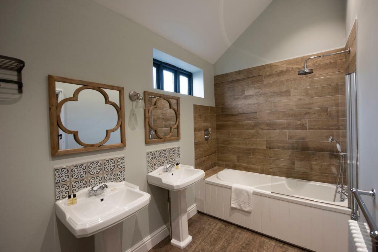 The George Inn Barford St Michael Экстерьер фото Bathroom