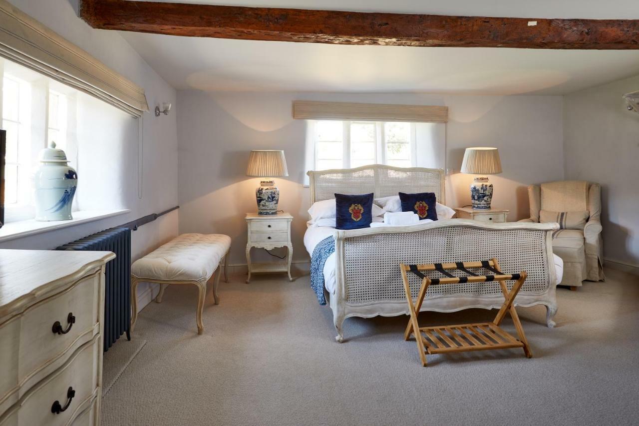 The George Inn Barford St Michael Экстерьер фото The Old Inn, Westcott