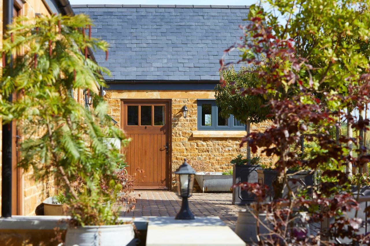 The George Inn Barford St Michael Экстерьер фото The stable courtyard